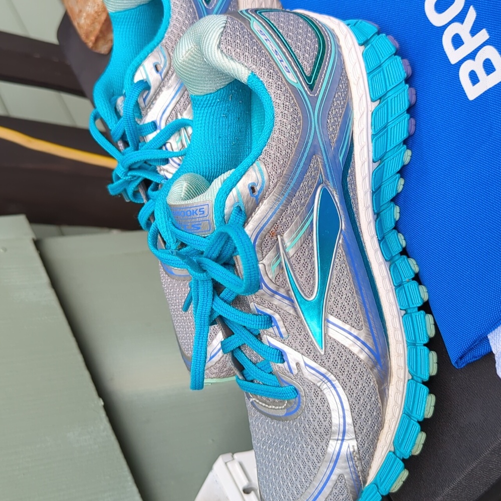 Brooks set - Picture 12 of 12